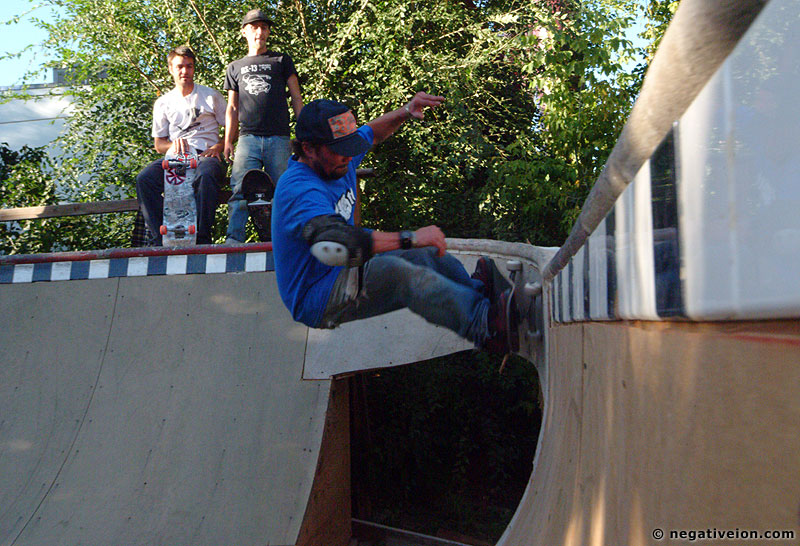 bowl troll
